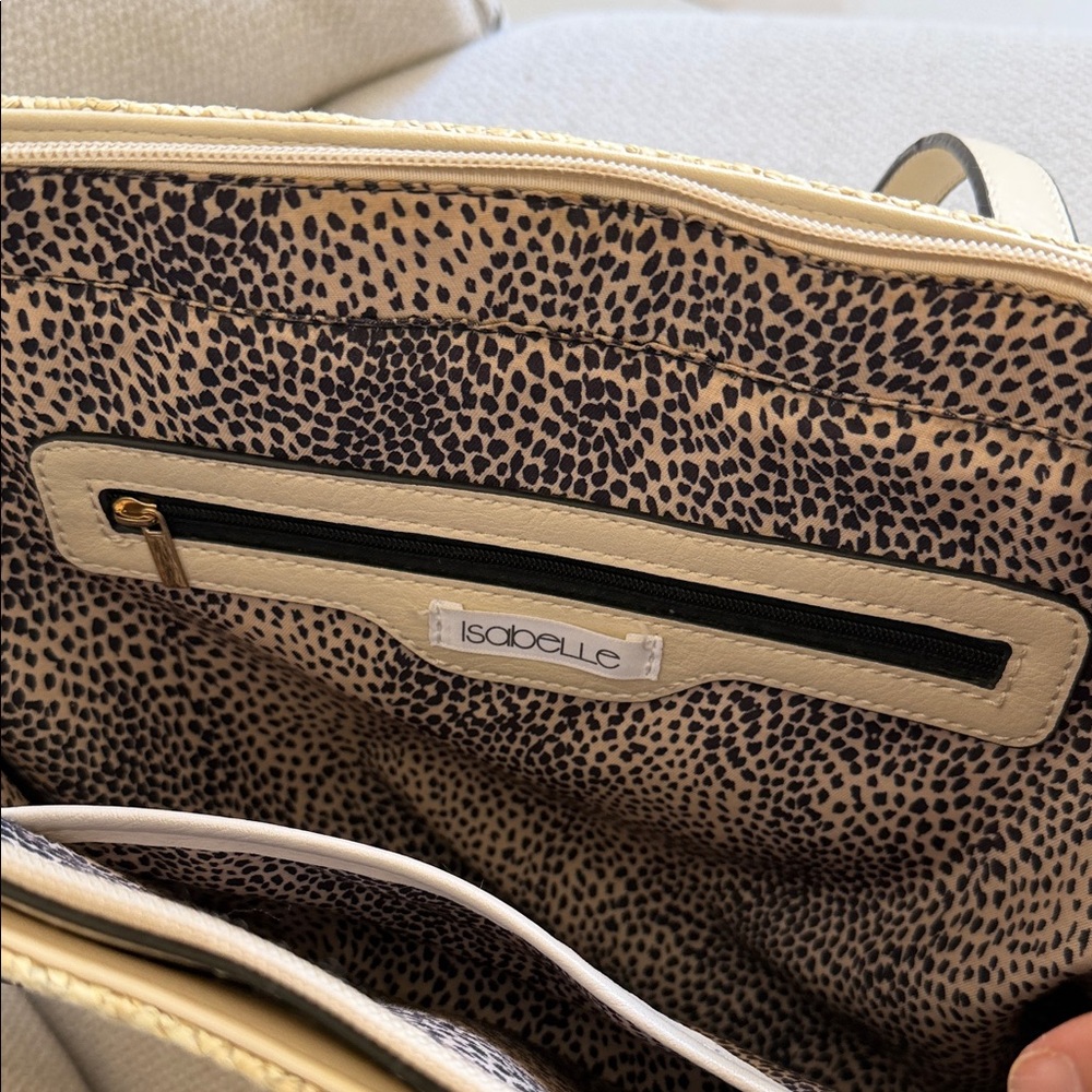 Isabelle Large Straw Zippered Tote with Interior Pockets - Picture 11 of 15